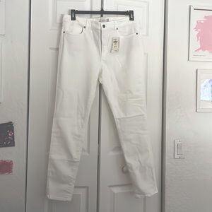 LL Bean premium  signature Skinny White Jeans-NEW